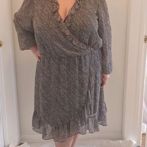 Joe Fresh Black and White Long Sleeve Dress